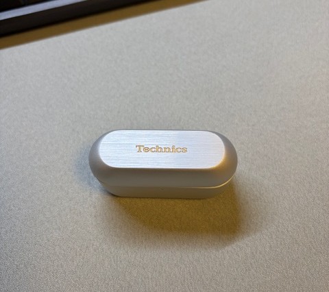 Technics EAH-AZ100レビュー｜通勤もWeb会議も快適。ただし「これ1台で全部OK」ではなかった