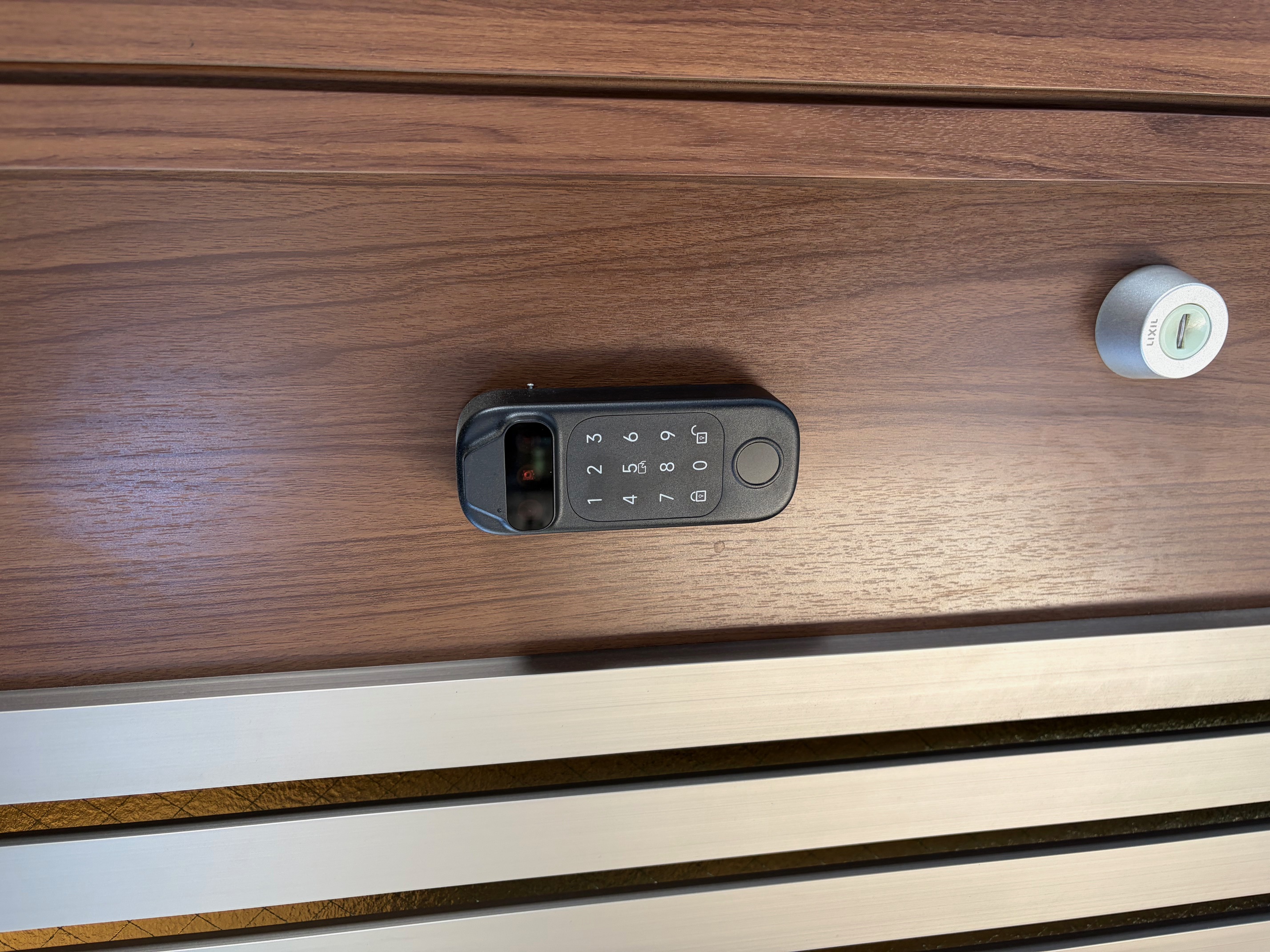 スマートロックは意外と安い。SwitchBotに隠れがちなSESAMEを推したい